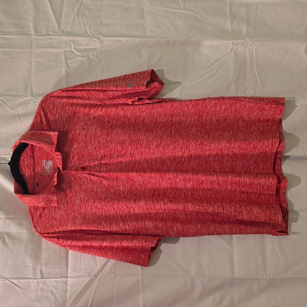 UnderArmor heatedgear mens L pullover button collared red and white shirt
